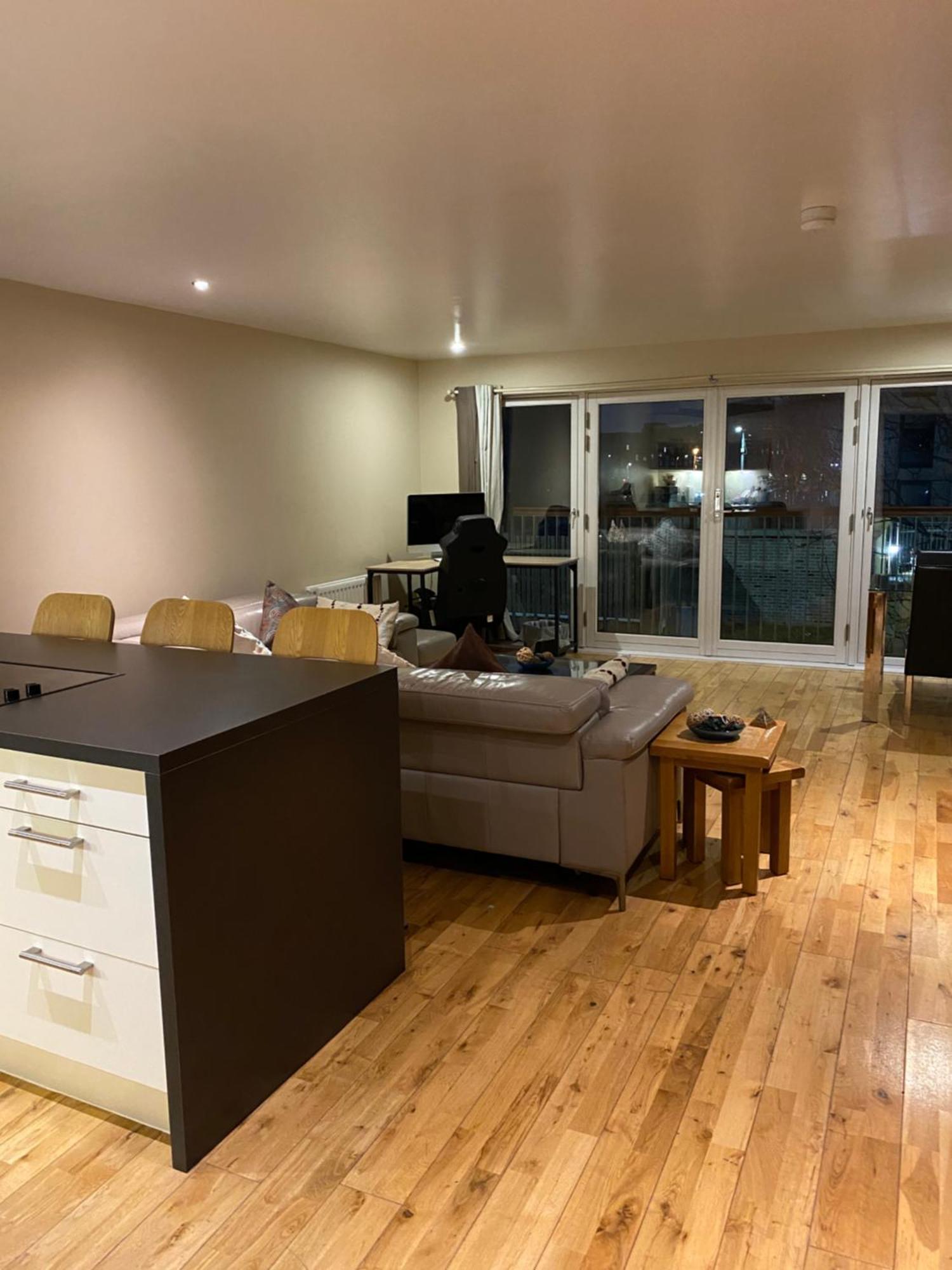 City Centre 2 Bedroom Apartment, Secure Parking. غلاسغو المظهر الخارجي الصورة